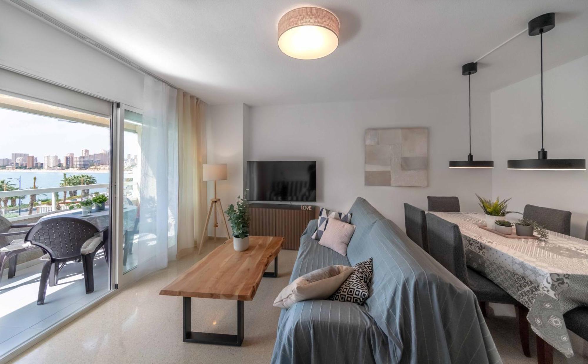 B L U E: Muchavista Sea View Apartment エル・カンページョ エクステリア 写真